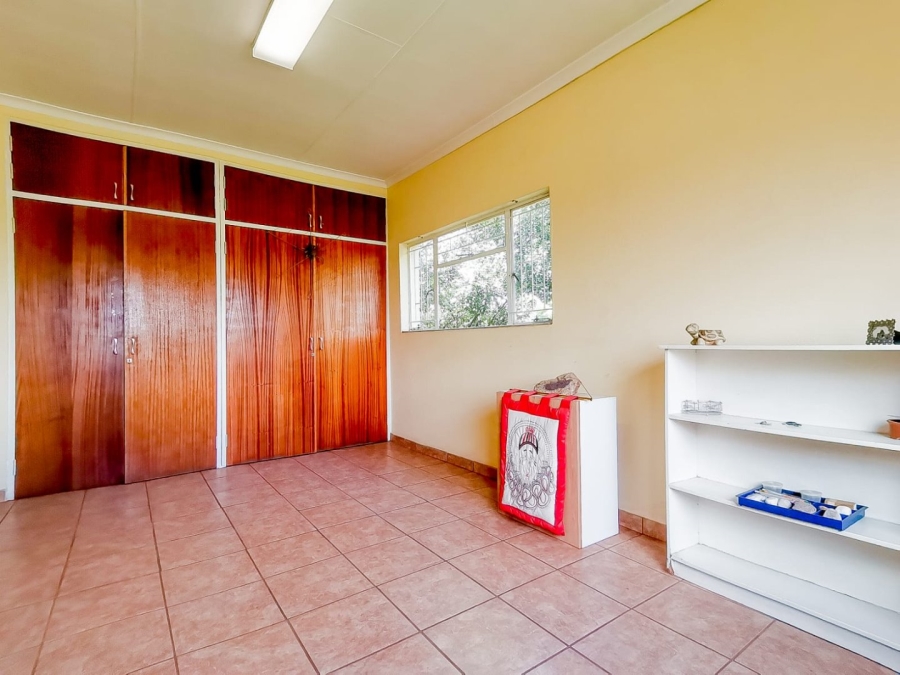 7 Bedroom Property for Sale in Parklands Western Cape